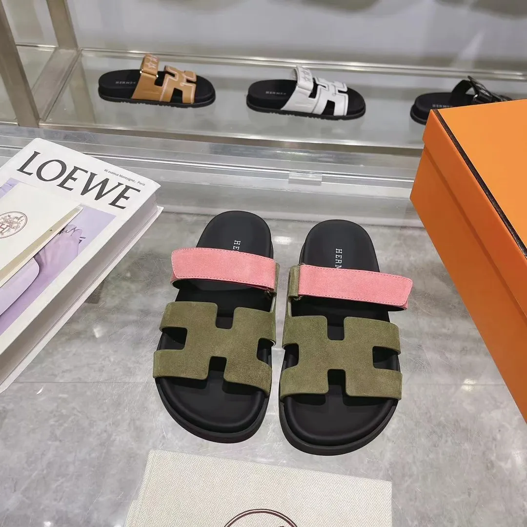 👟👟Ex-factory price 480👟👟 H Home HERMES's recently popular Erjiu shoes - classic style. [Fireworks][Fireworks][Fireworks][Fireworks][Fireworks][Fireworks] Sandals, paired with various colorful socks, are popular. ✅Upper: imported mixed sheepskin, deerskin ✅Inner: imported mixed sheepskin ✅Outsole: T👟👟Ex-factory price u non-slip and wear-resistant outsole ✅Number of codes: 35-41